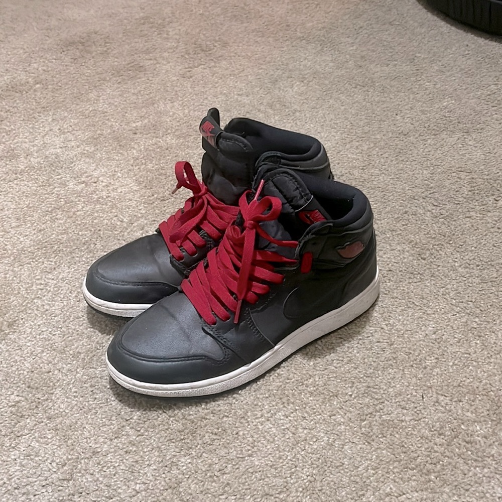 Size 7Y! Nike/Air Jordan!